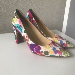 Floral pointy toe heel